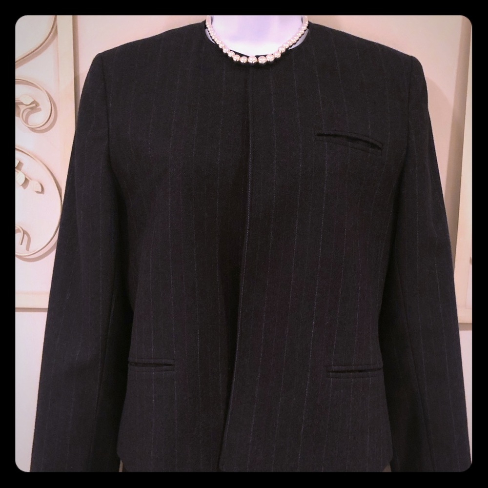 Classic Light Wool Fully Lined Larry Levine Blazer